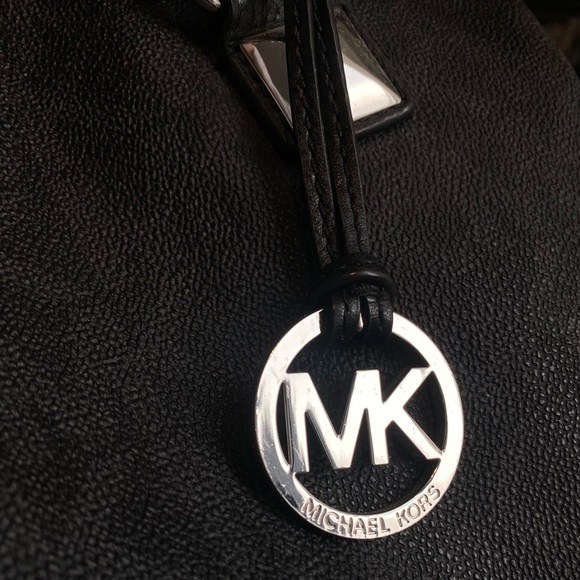 Michael Kors Grayson Satchel -Authentic - Picture 10 of 10